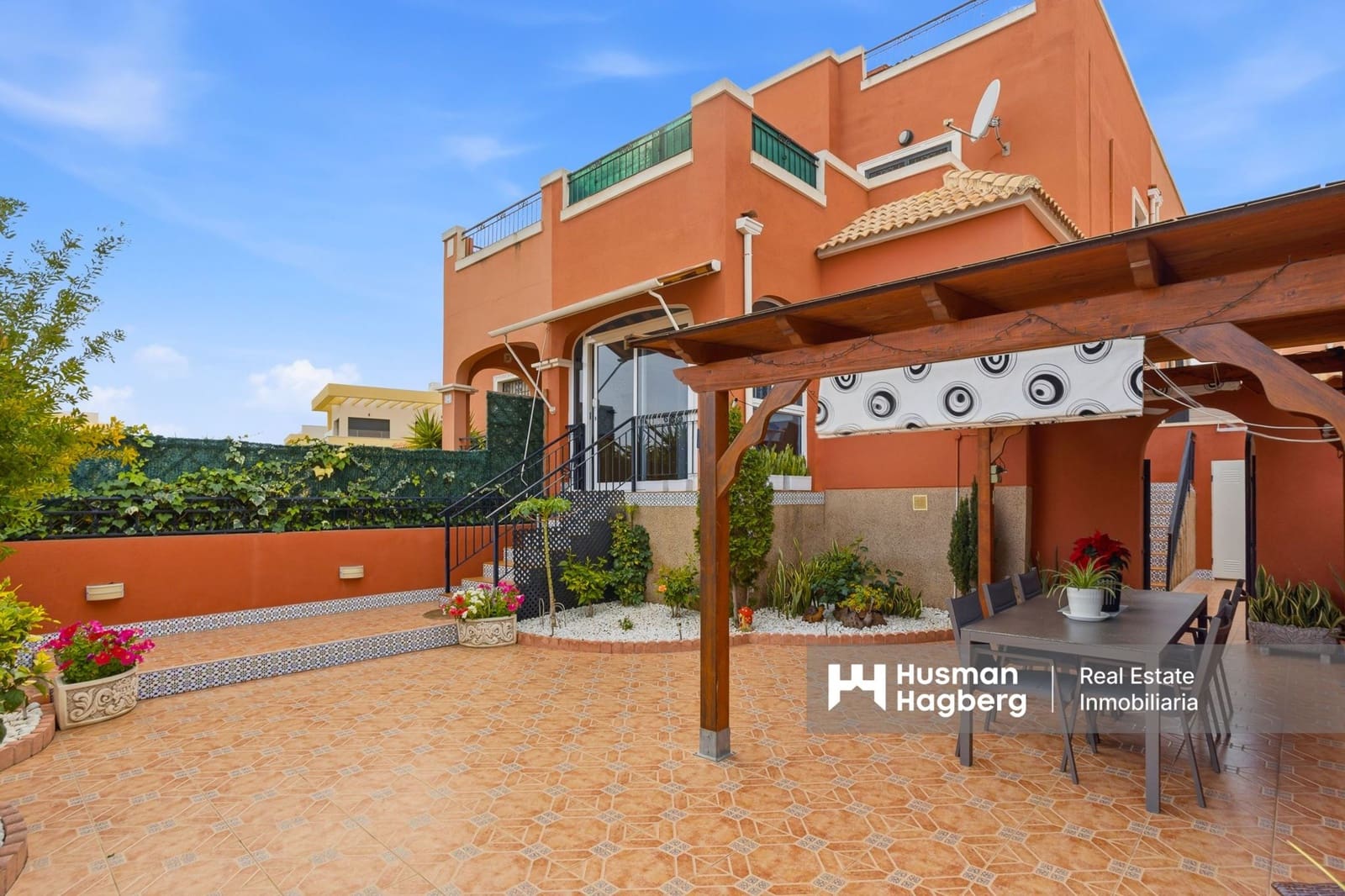 3 quarto Casa em Banda para venda em Los Montesinos com piscina - 209 900 € (Ref: 9776896)