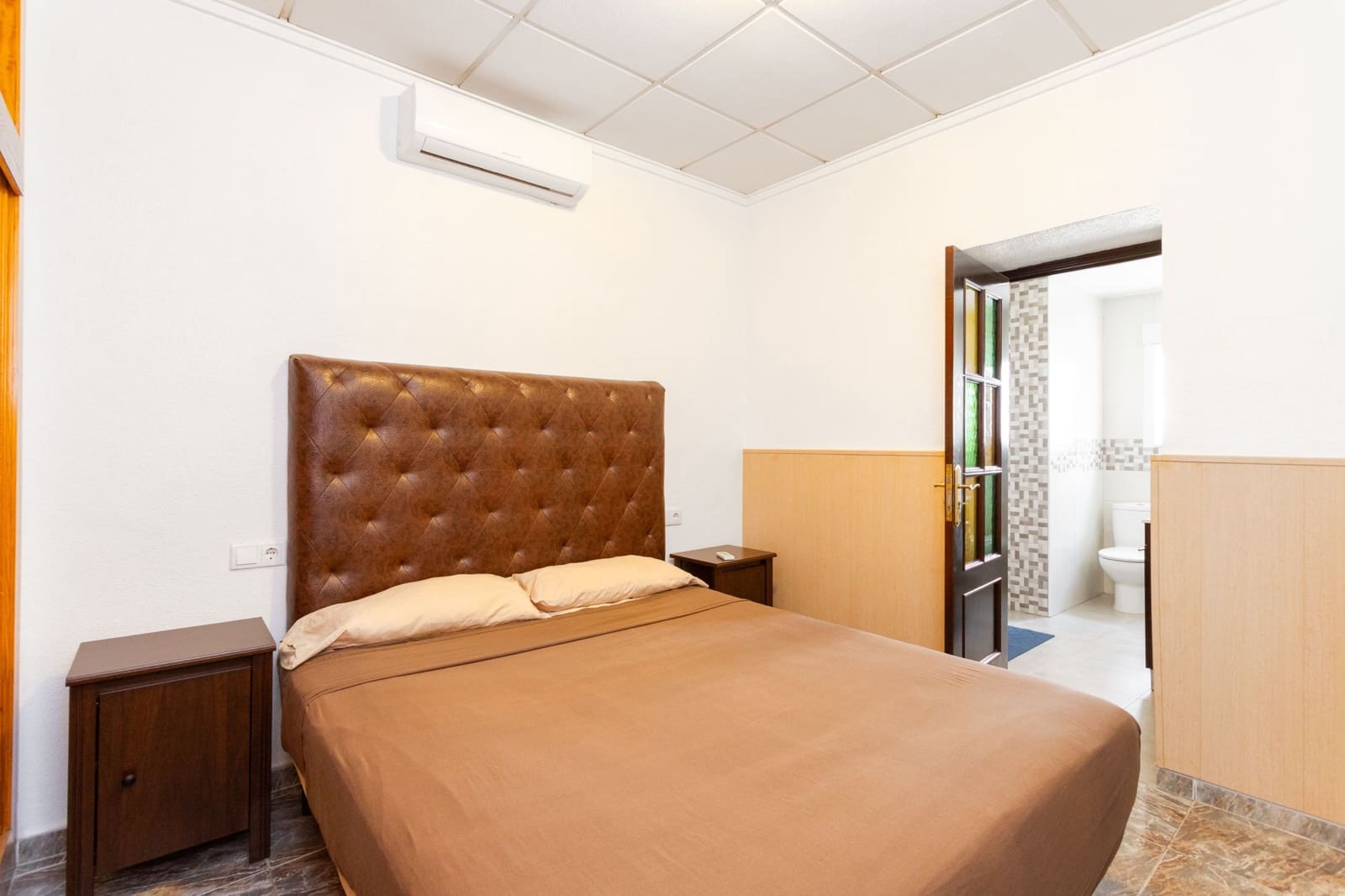 4 makuuhuone Omakotitalo myytävänä paikassa Los Montesinos mukana uima-altaan - 290 000 € (Ref: 9776897)