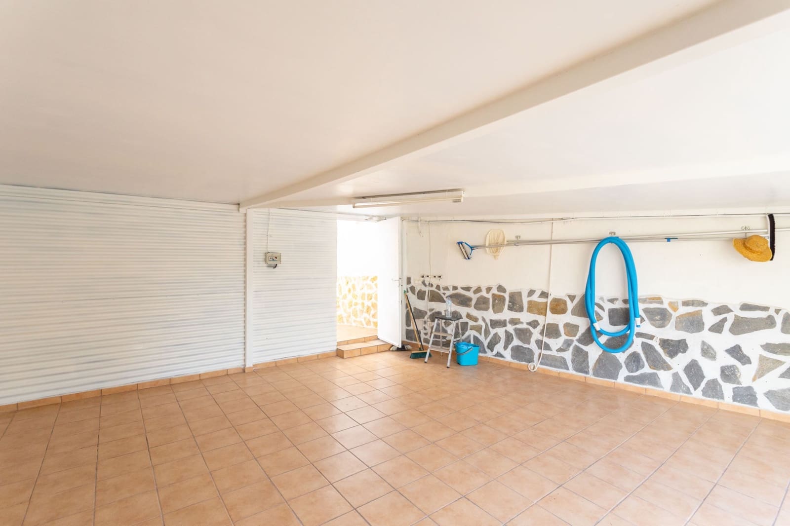 4 makuuhuone Omakotitalo myytävänä paikassa Los Montesinos mukana uima-altaan - 290 000 € (Ref: 9776897)