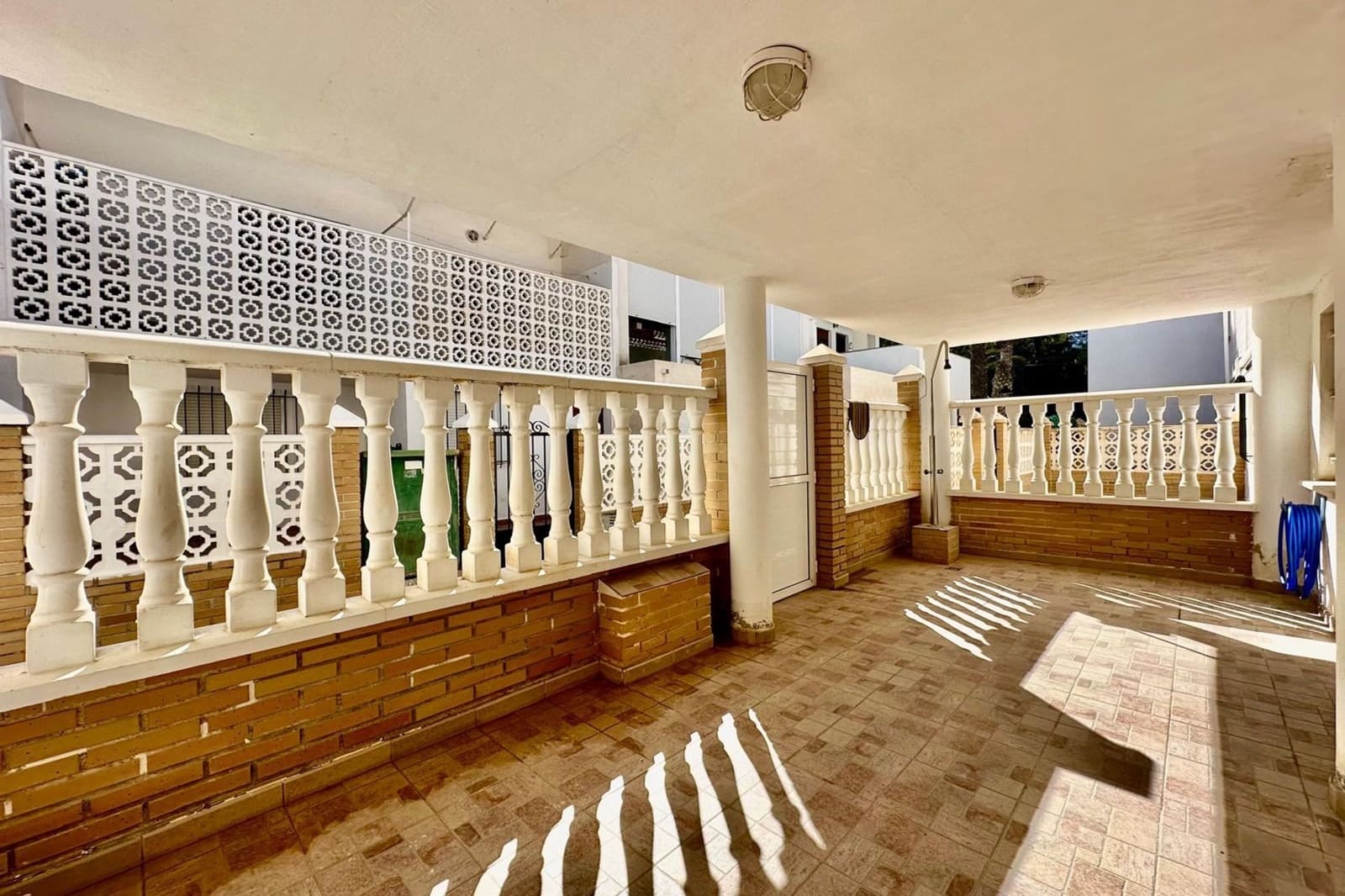 5 bedroom Townhouse for sale in Campoamor - € 340,000 (Ref: 9781369)