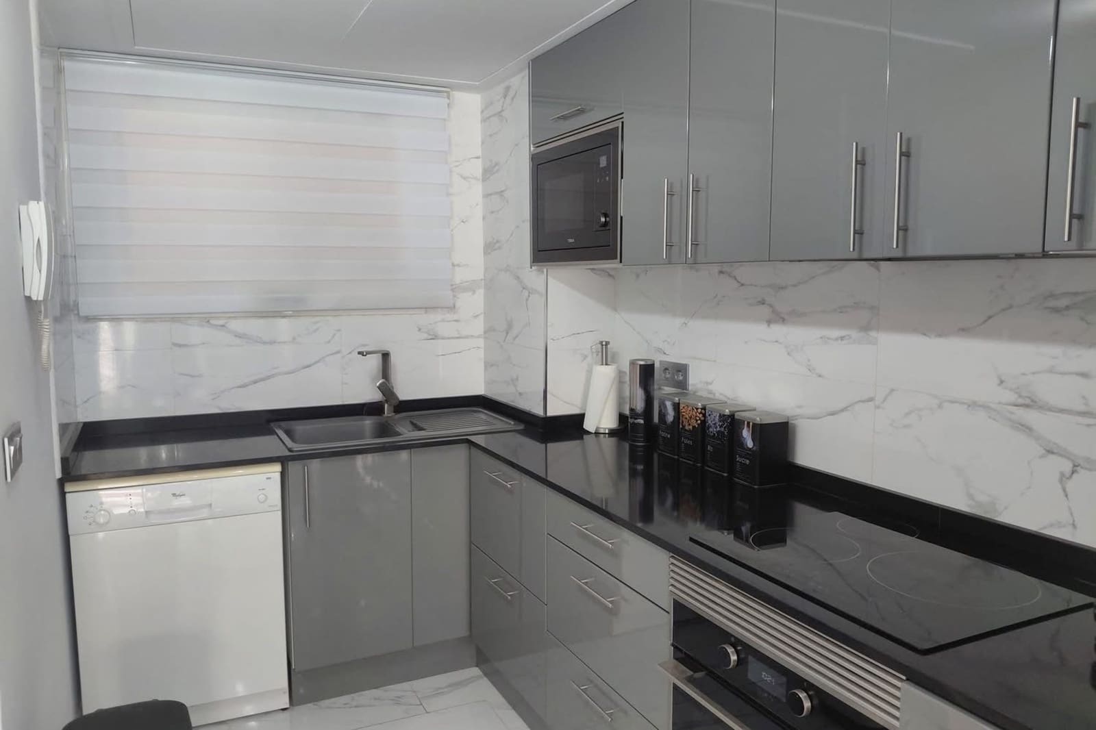 2 bedroom Apartment for sale in Playa Flamenca with pool - € 229,950 (Ref: 9782105)