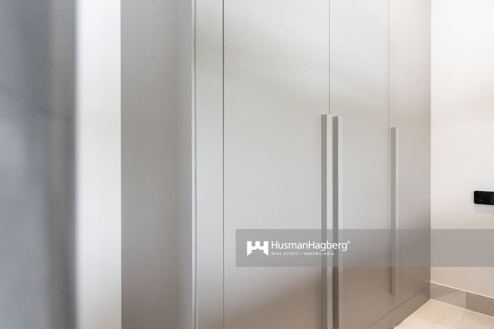 5 bedroom Villa for sale in Villamartin with pool - € 1,295,000 (Ref: 9789573)