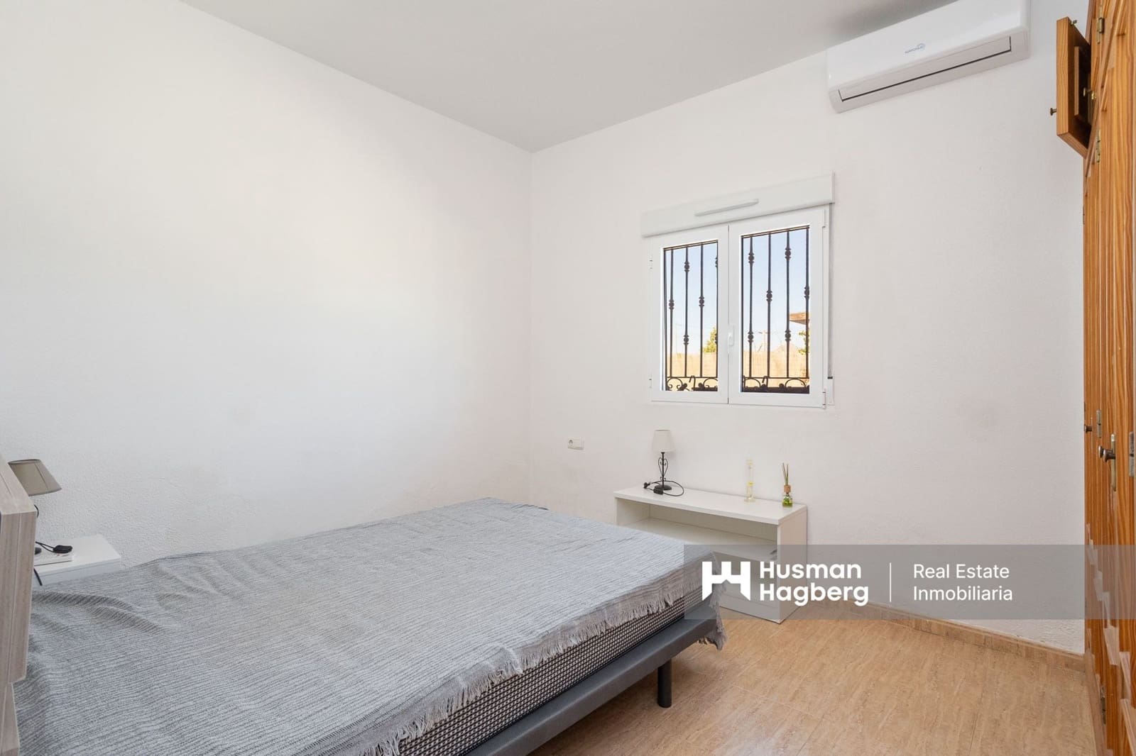 4 makuuhuone Huvila myytävänä paikassa Albatera mukana uima-altaan - 399 000 € (Ref: 9789574)