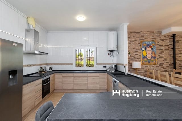 4 makuuhuone Huvila myytävänä paikassa Albatera mukana uima-altaan - 399 000 € (Ref: 9789574)