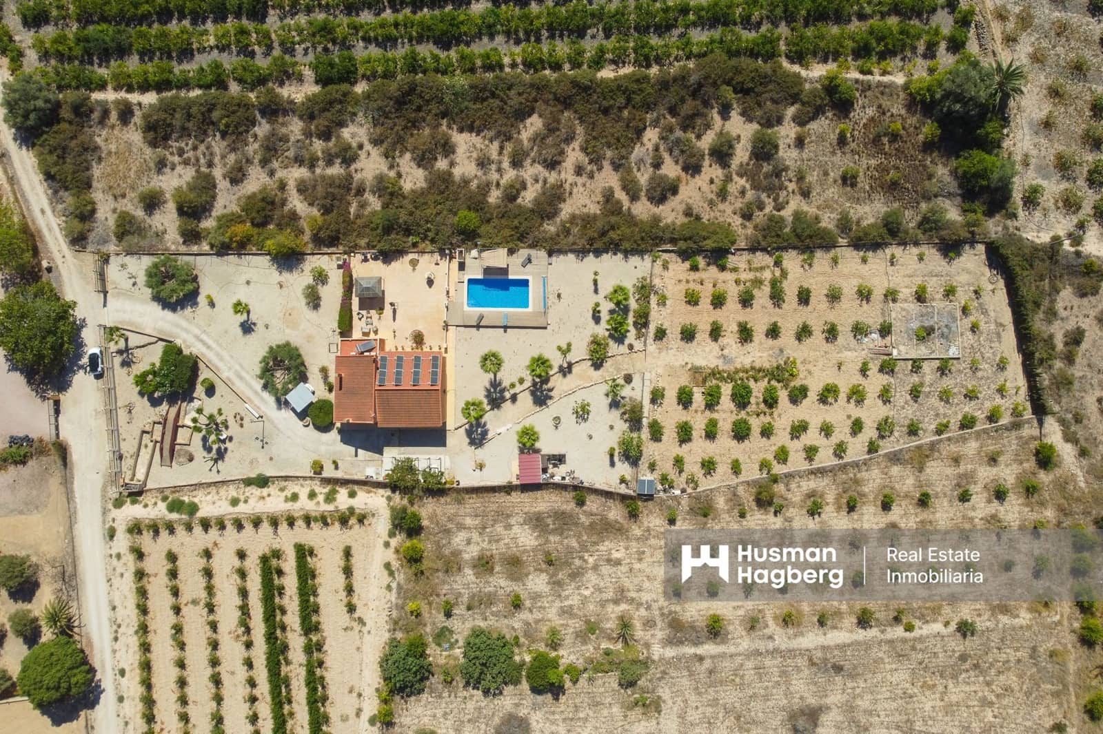 4 makuuhuone Huvila myytävänä paikassa Albatera mukana uima-altaan - 399 000 € (Ref: 9789574)