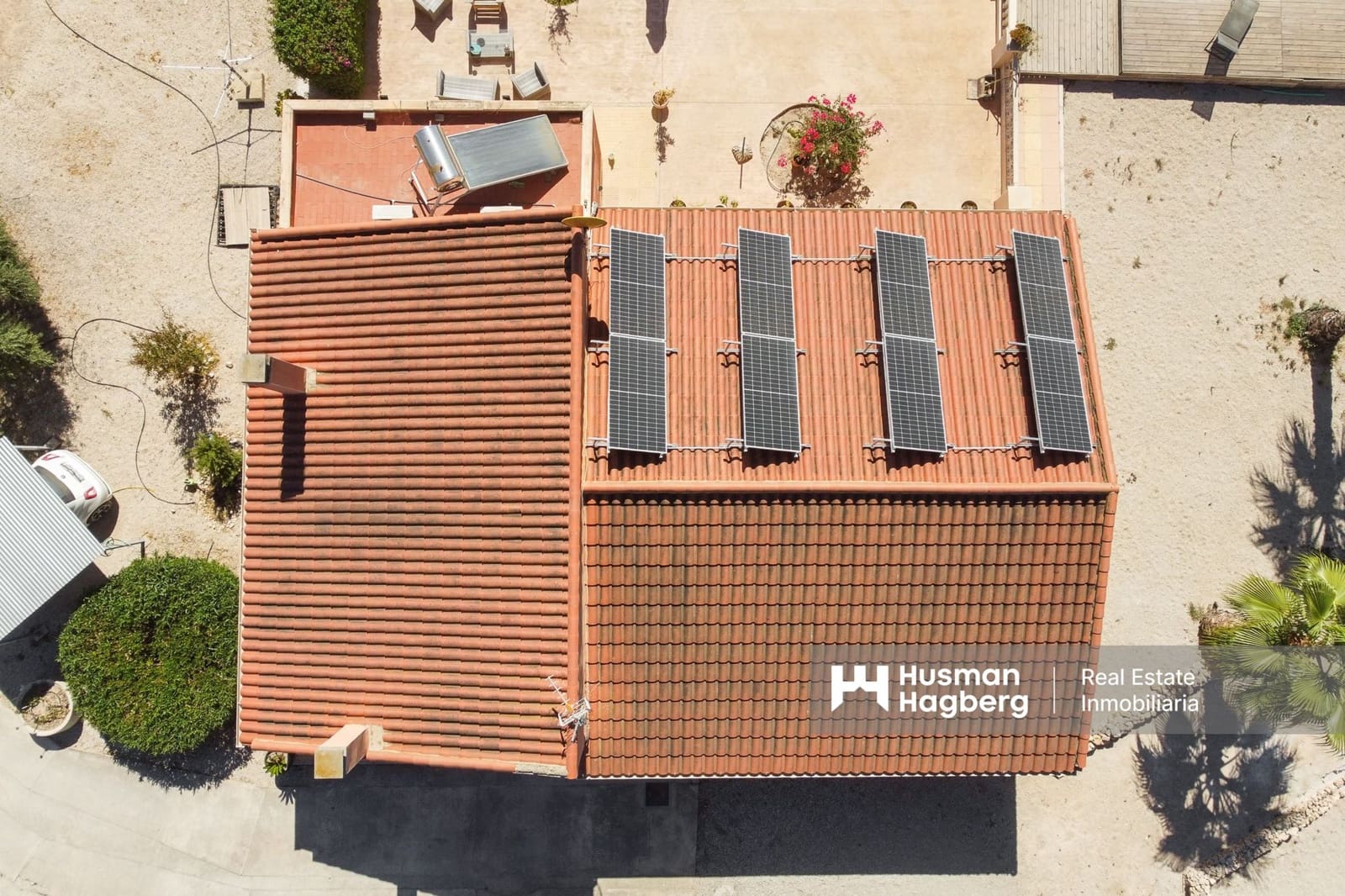 4 makuuhuone Huvila myytävänä paikassa Albatera mukana uima-altaan - 399 000 € (Ref: 9789574)