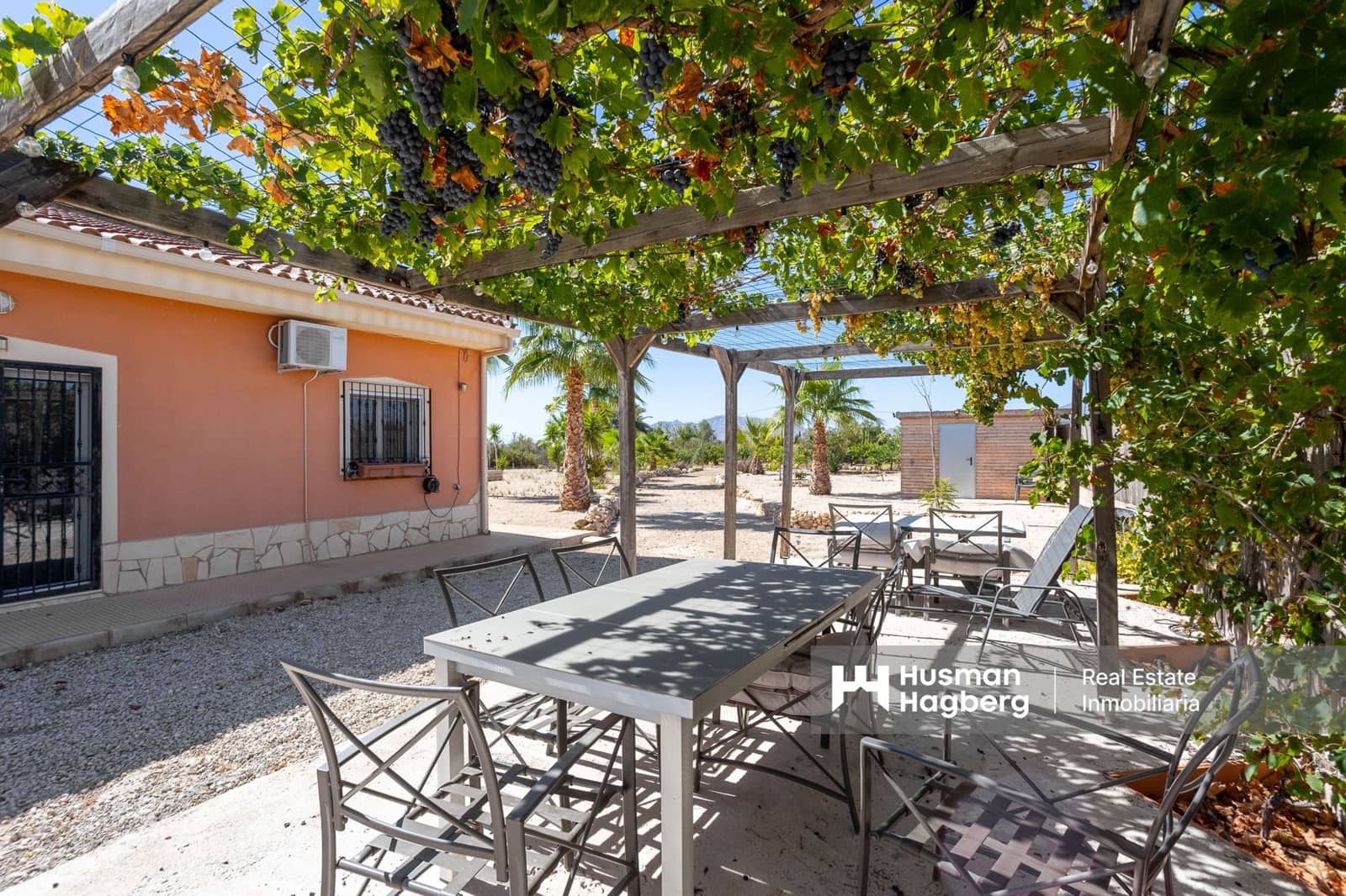 4 makuuhuone Huvila myytävänä paikassa Albatera mukana uima-altaan - 399 000 € (Ref: 9789574)