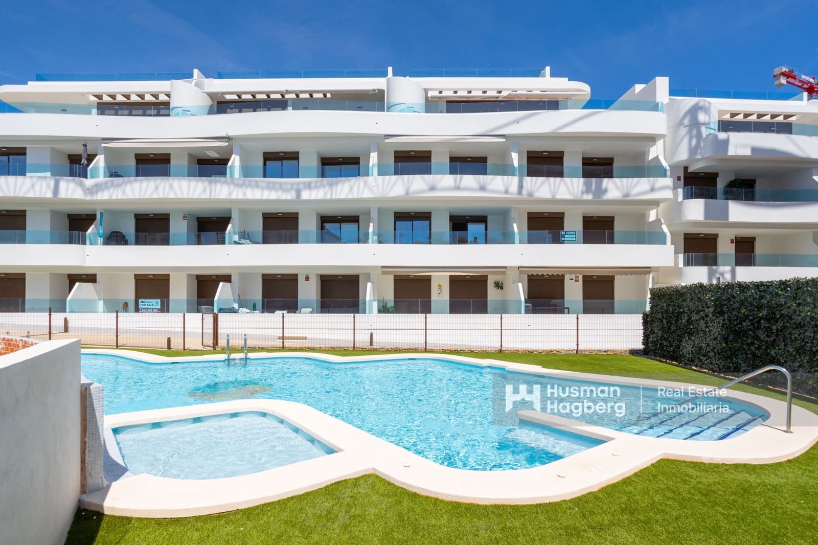 2 soveværelse Lejlighed til salg i Playa Flamenca med swimmingpool - € 399.000 (Ref: 9789842)
