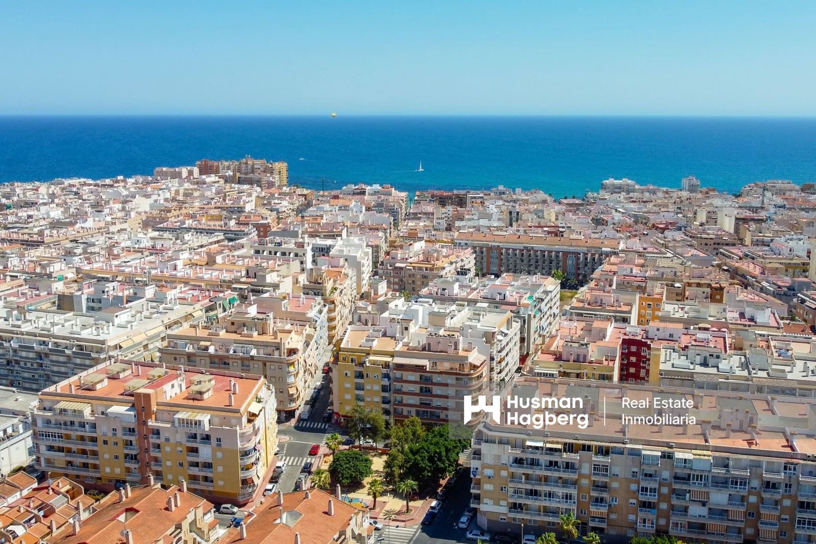 2 slaapkamer Appartement te koop in Torrevieja met zwembad - € 179.900 (Ref: 9793308)