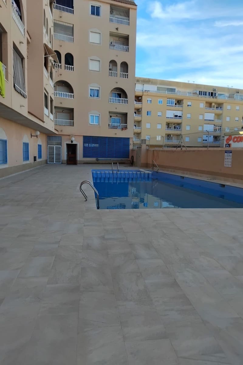 3 camera da letto Appartamento in vendita in Torrevieja con piscina - 153.000 € (Rif: 9795293)