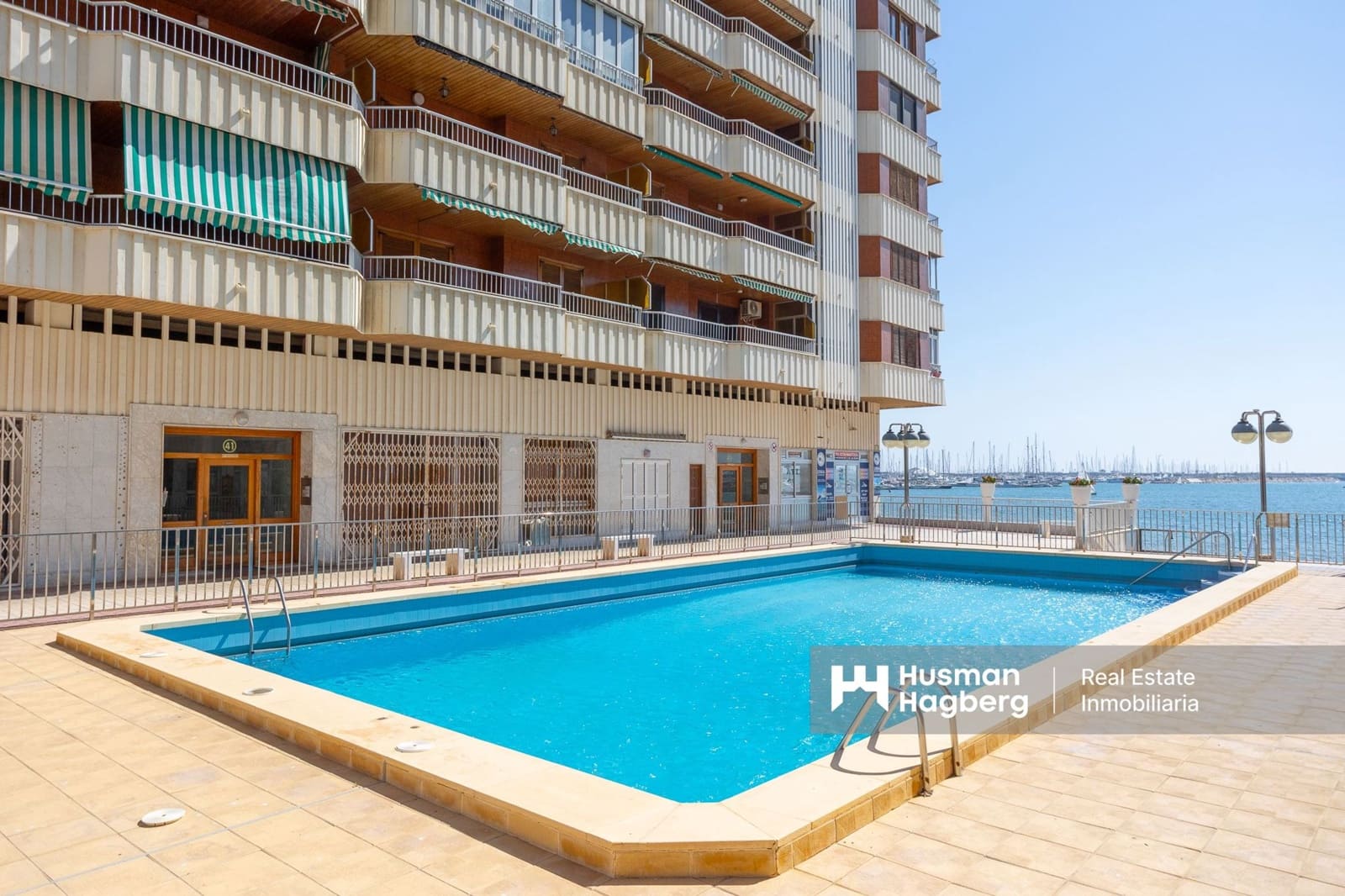 3 slaapkamer Appartement te koop in Torrevieja met zwembad - € 279.999 (Ref: 9795500)