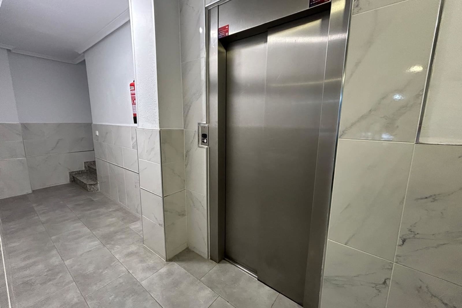 2 Zimmer Apartment zu verkaufen in Torrevieja - 198.000 € (Ref: 9806958)