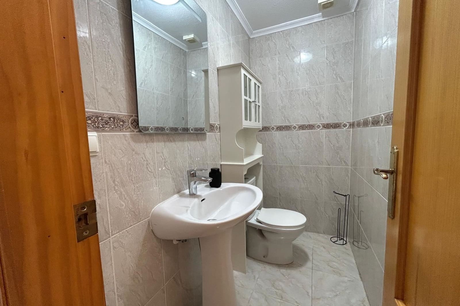 2 Zimmer Apartment zu verkaufen in Torrevieja - 198.000 € (Ref: 9806958)