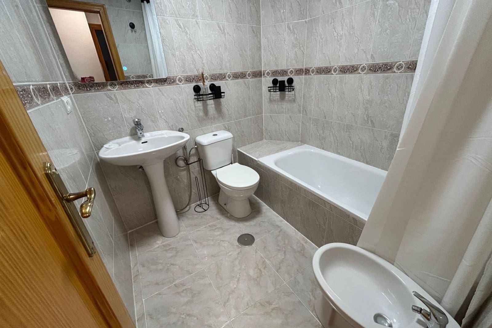 2 Zimmer Apartment zu verkaufen in Torrevieja - 198.000 € (Ref: 9806958)