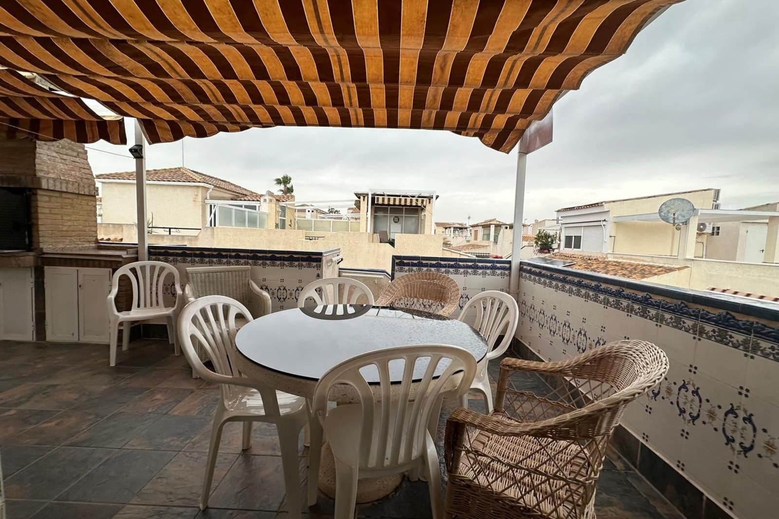 3 soveværelse Byhus til salg i Playa Flamenca med swimmingpool - € 215.000 (Ref: 9809791)