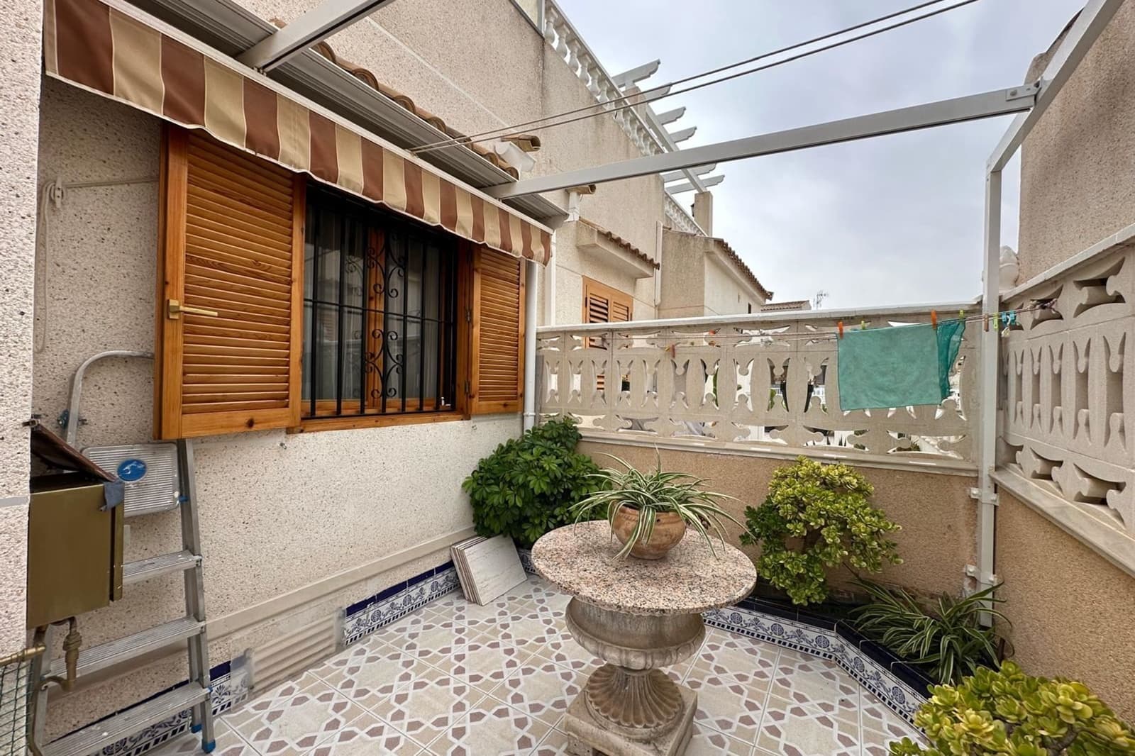 3 soveværelse Byhus til salg i Playa Flamenca med swimmingpool - € 215.000 (Ref: 9809791)