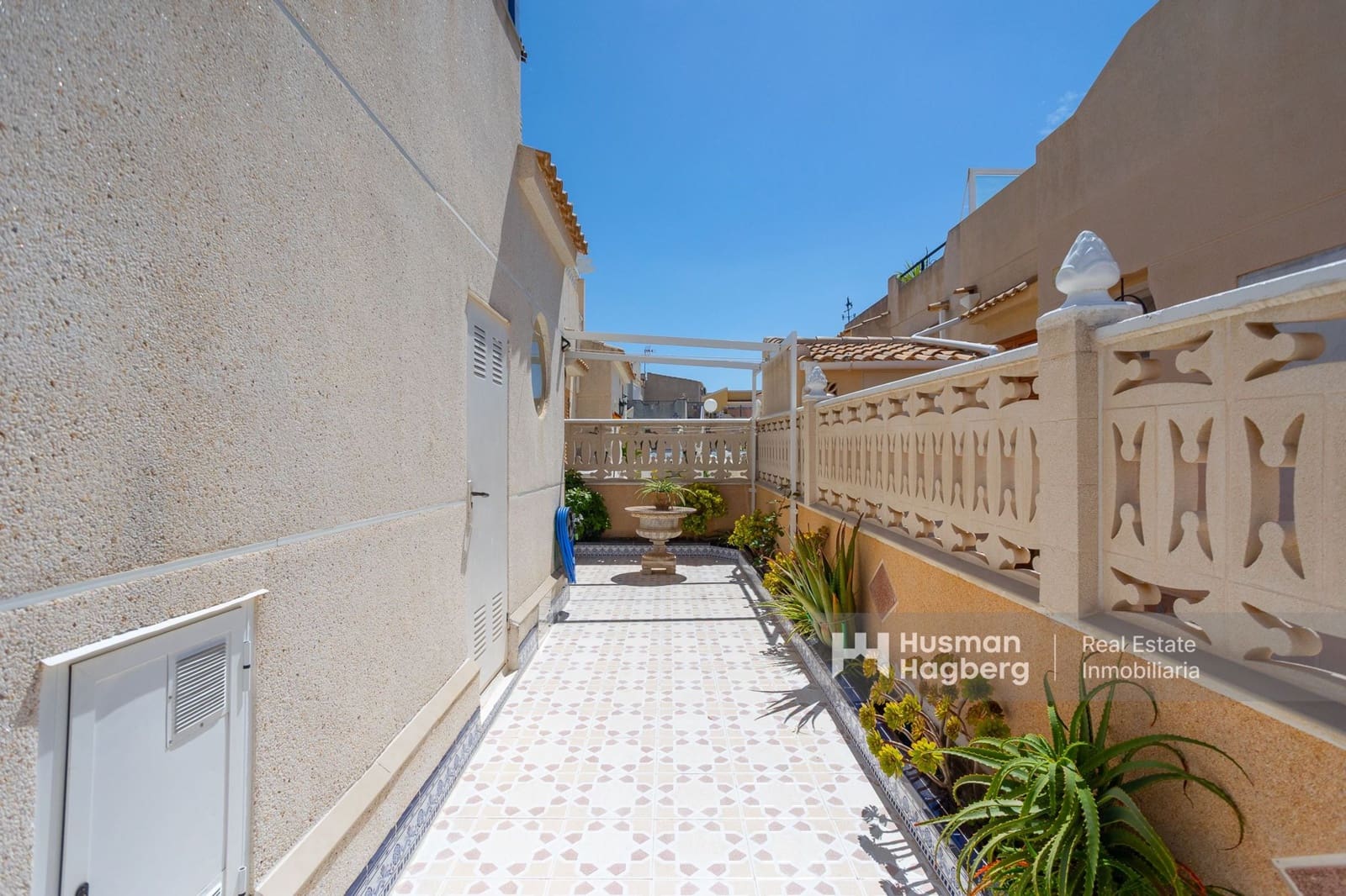 3 bedroom Townhouse for sale in Playa Flamenca with pool - € 215,000 (Ref: 9809791)