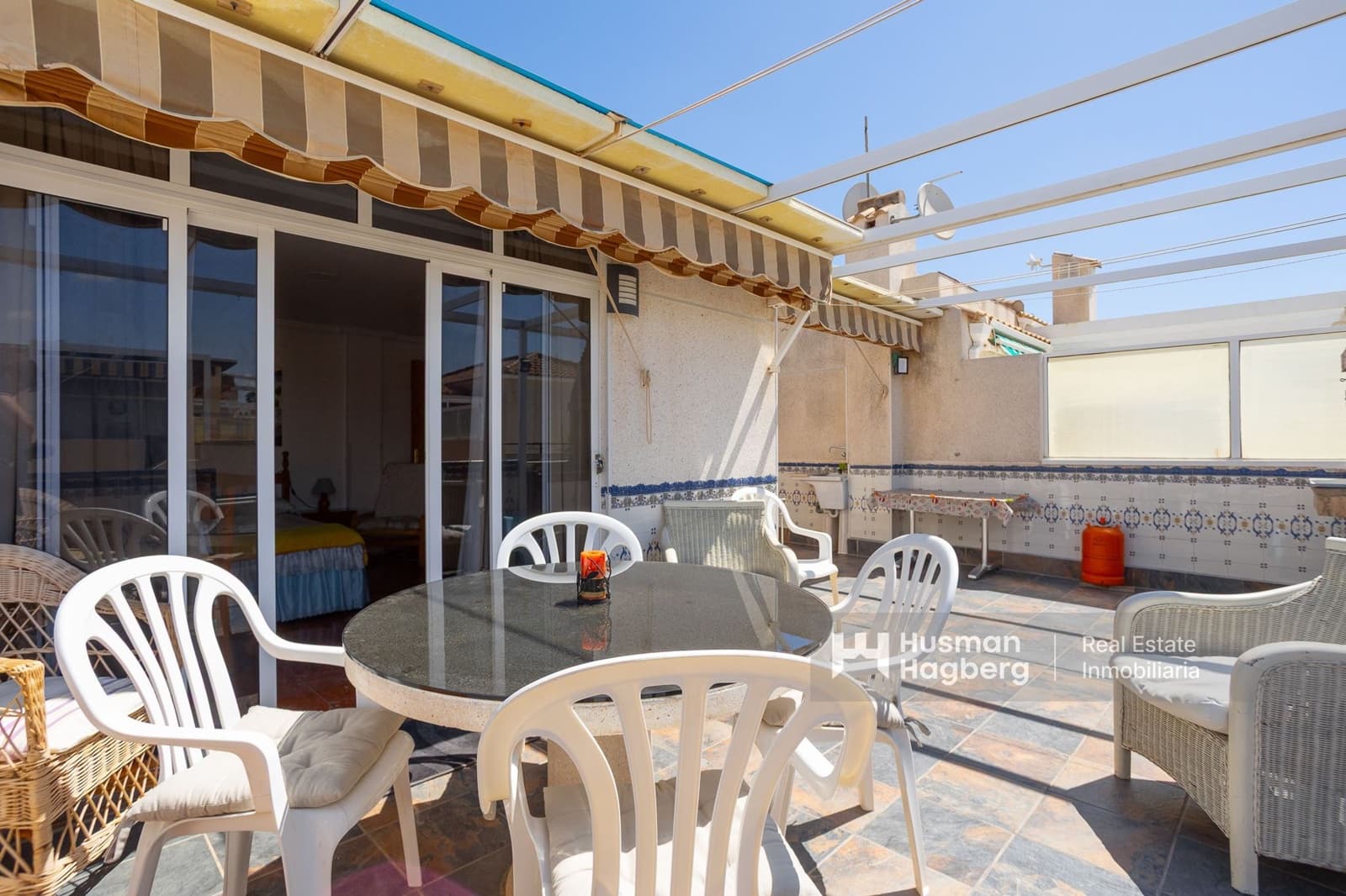 3 bedroom Townhouse for sale in Playa Flamenca with pool - € 215,000 (Ref: 9809791)