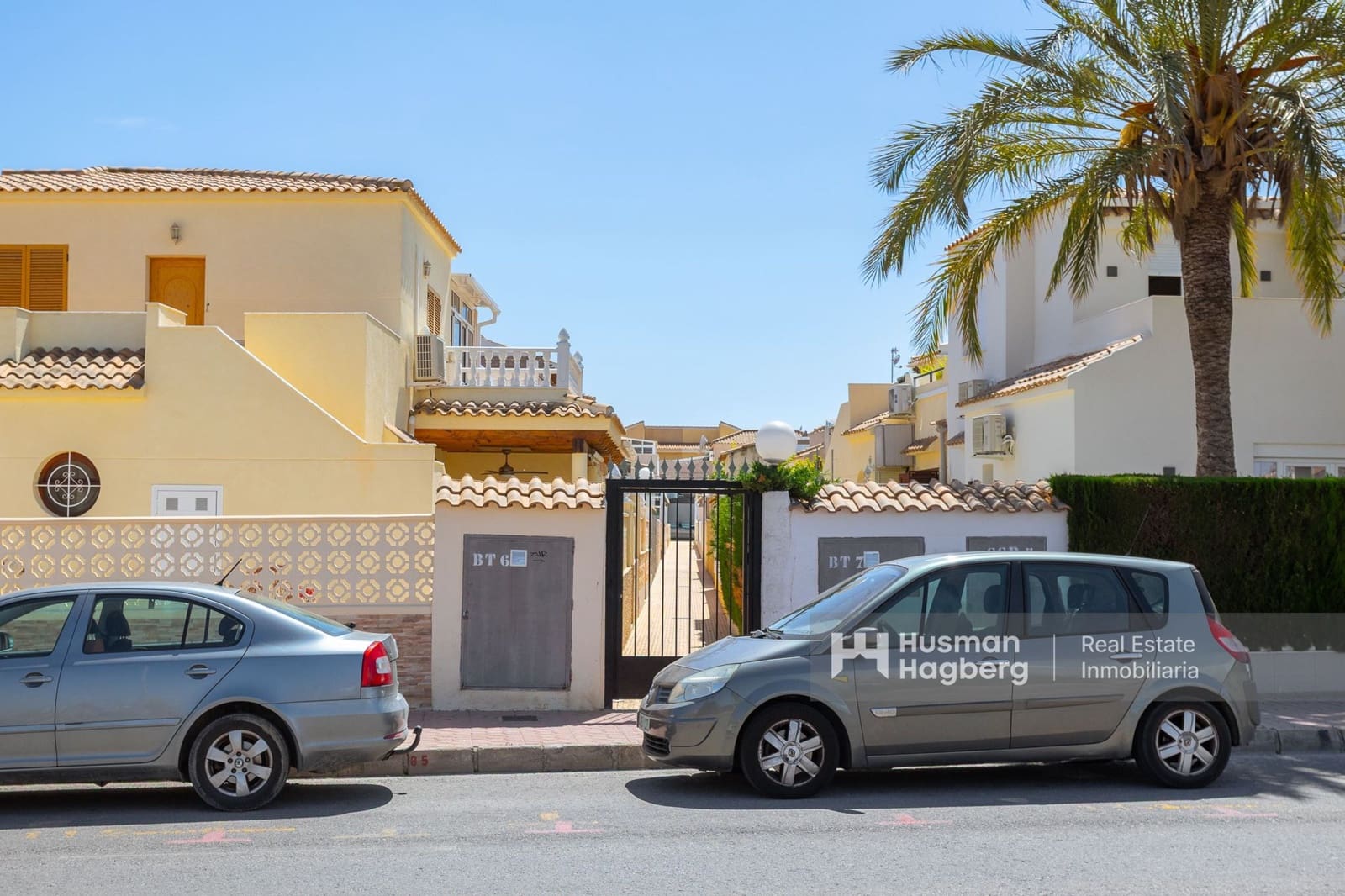 3 bedroom Townhouse for sale in Playa Flamenca with pool - € 215,000 (Ref: 9809791)