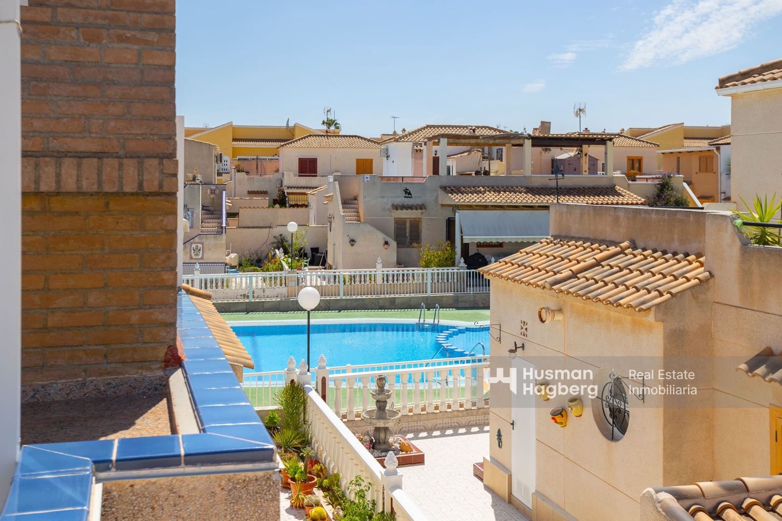3 bedroom Townhouse for sale in Playa Flamenca with pool - € 215,000 (Ref: 9809791)