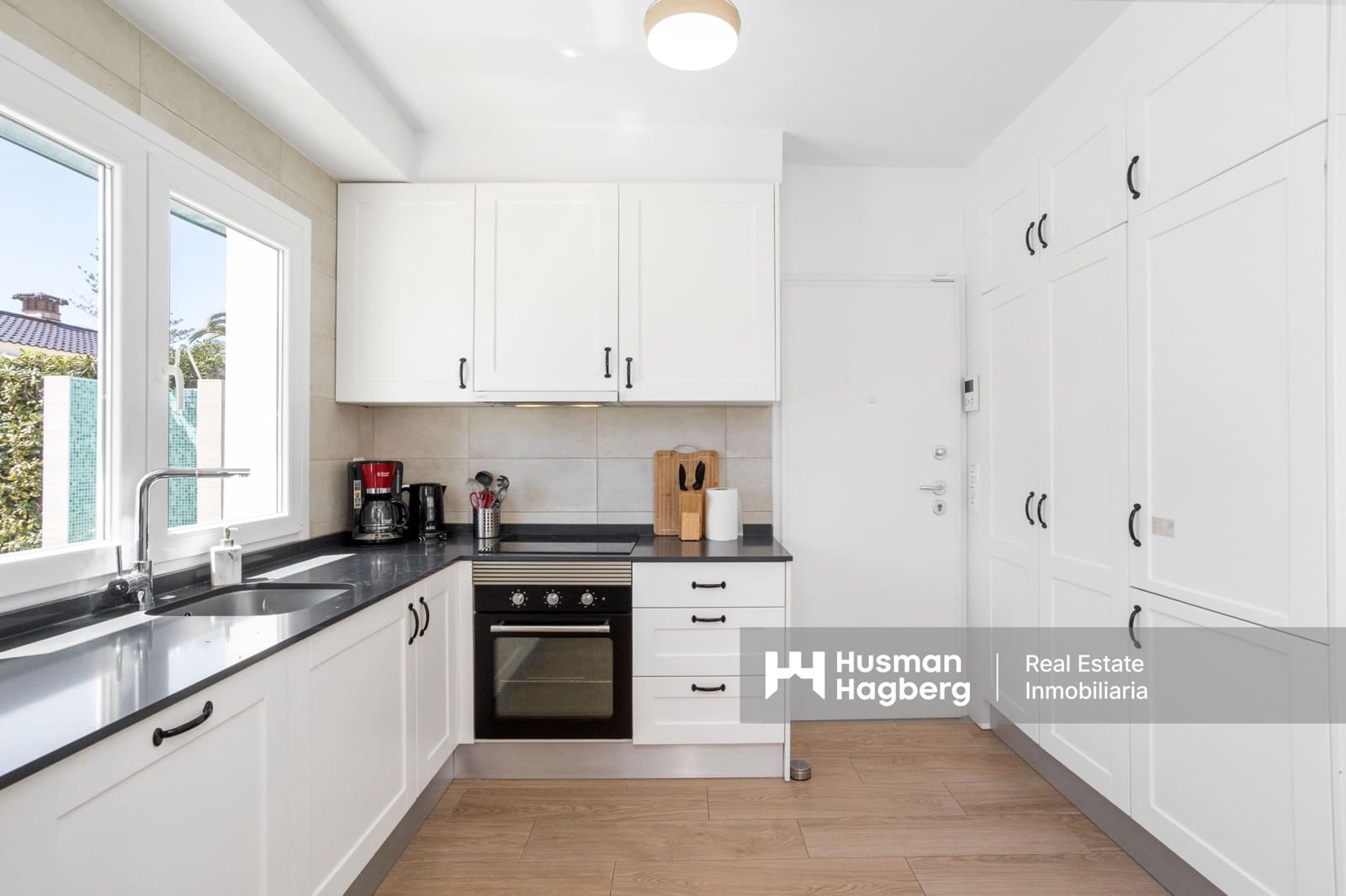 3 soveværelse Villa til salg i Playa Flamenca med swimmingpool - € 940.000 (Ref: 9826797)