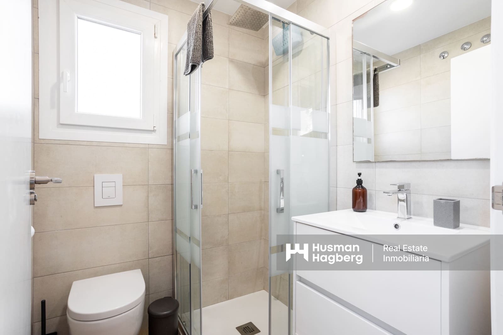 3 soveværelse Villa til salg i Playa Flamenca med swimmingpool - € 940.000 (Ref: 9826797)