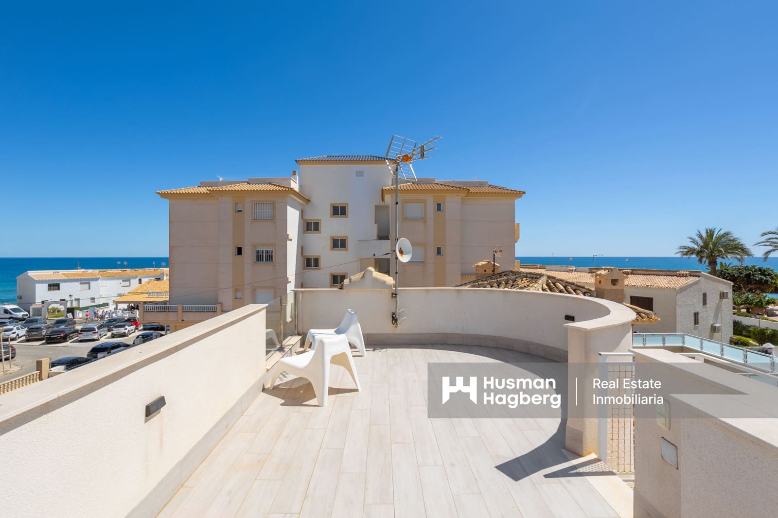 3 soveværelse Villa til salg i Playa Flamenca med swimmingpool - € 940.000 (Ref: 9826797)