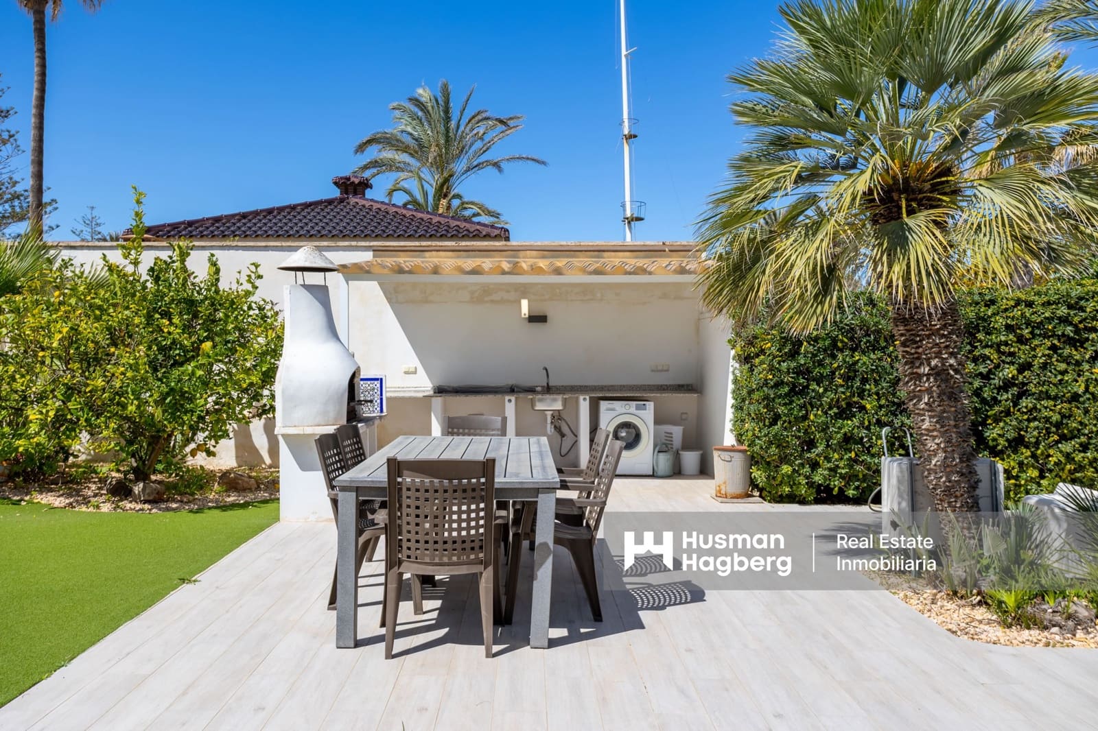 3 soveværelse Villa til salg i Playa Flamenca med swimmingpool - € 940.000 (Ref: 9826797)