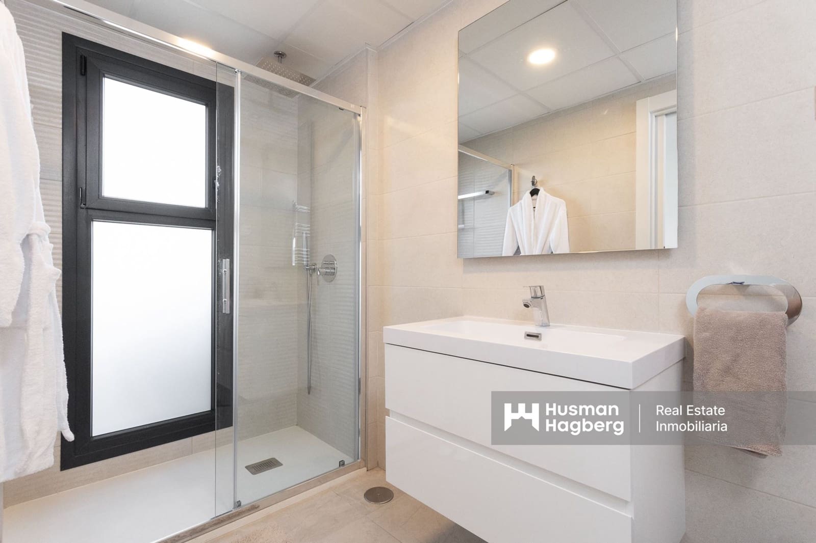 3 soveværelse Lejlighed til salg i Playa Flamenca med swimmingpool - € 659.000 (Ref: 9826798)