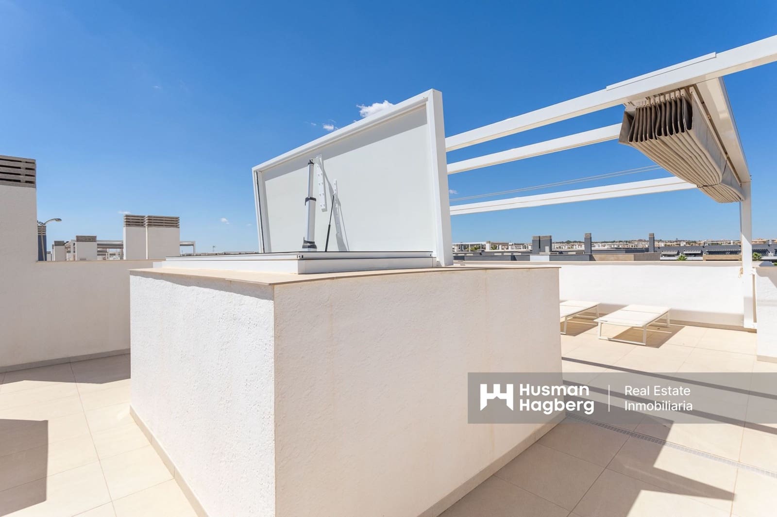 3 soveværelse Lejlighed til salg i Playa Flamenca med swimmingpool - € 659.000 (Ref: 9826798)