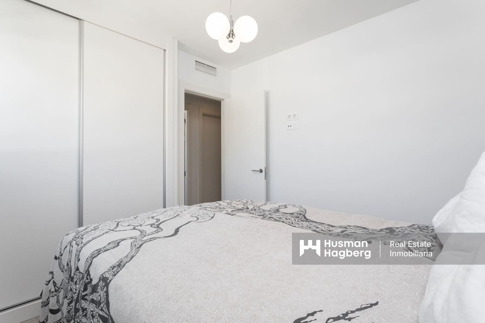 3 soveværelse Lejlighed til salg i Playa Flamenca med swimmingpool - € 659.000 (Ref: 9826798)