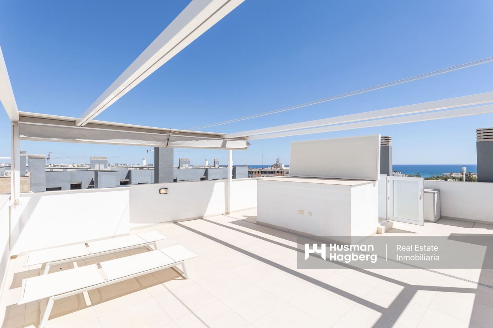 3 soveværelse Lejlighed til salg i Playa Flamenca med swimmingpool - € 659.000 (Ref: 9826798)