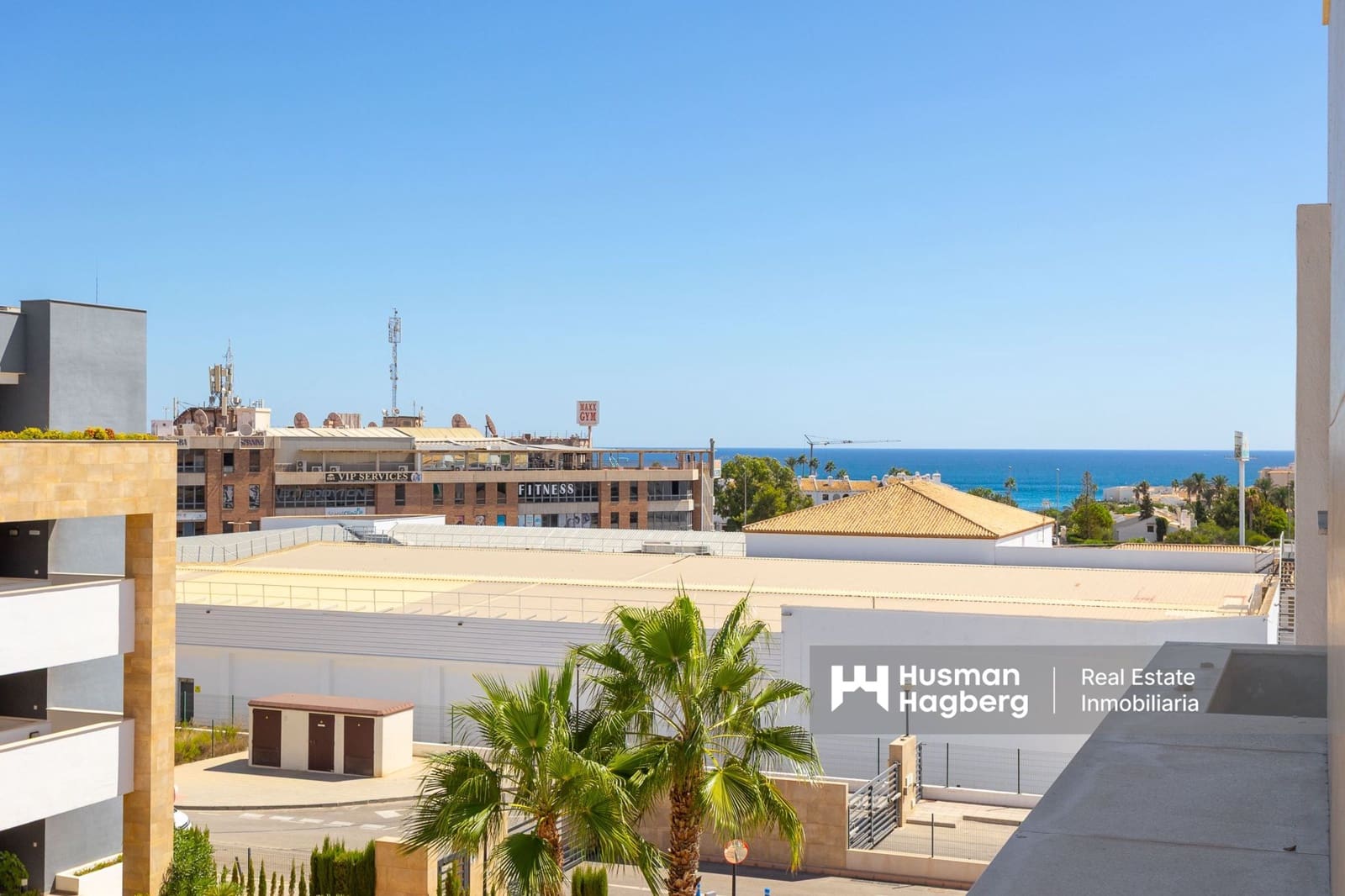 3 soveværelse Lejlighed til salg i Playa Flamenca med swimmingpool - € 659.000 (Ref: 9826798)