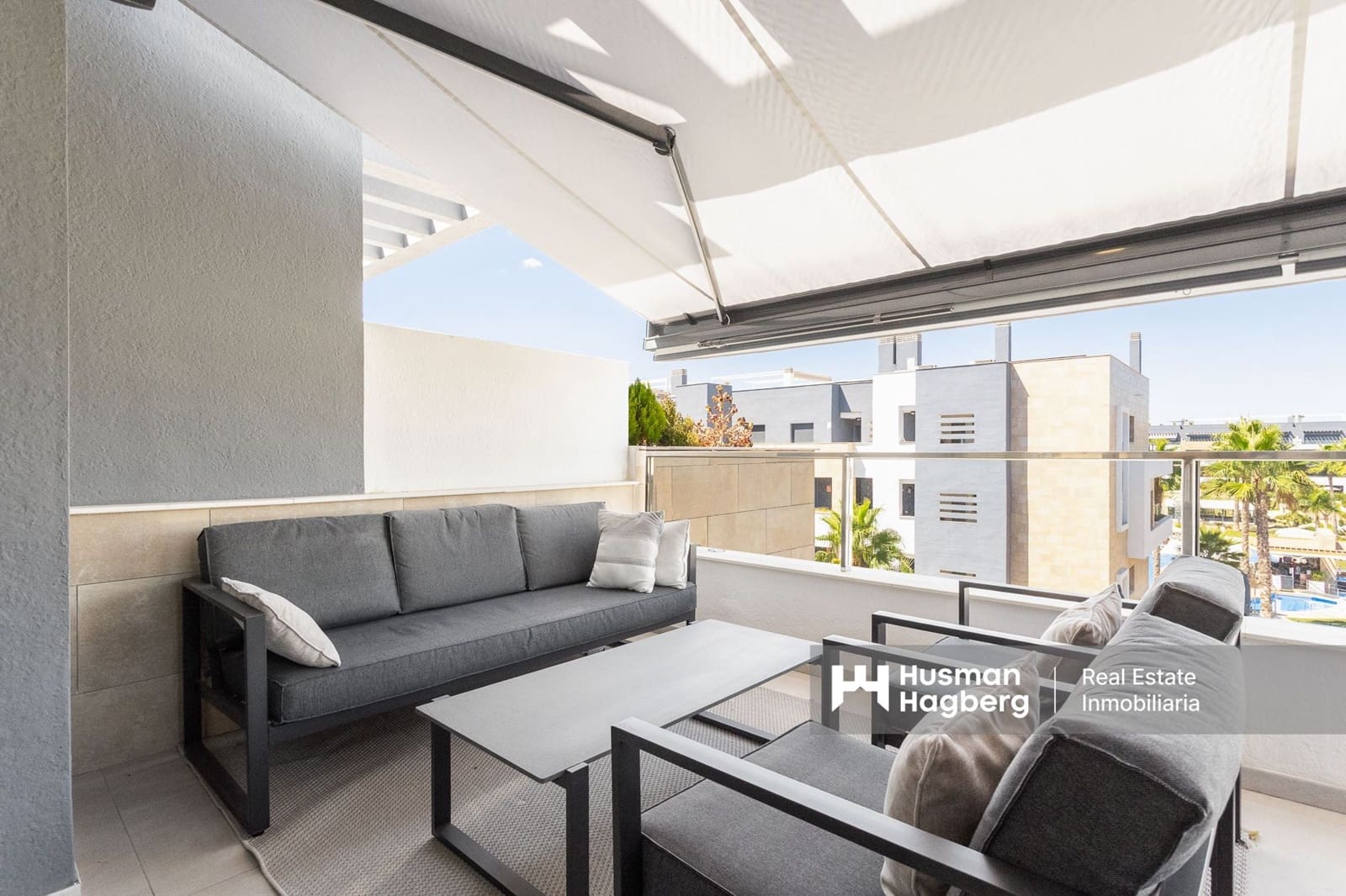 3 soveværelse Lejlighed til salg i Playa Flamenca med swimmingpool - € 659.000 (Ref: 9826798)