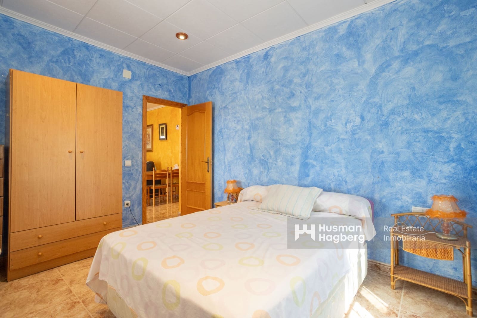 5 bedroom Villa for sale in Alicante / Alacant city with pool - € 280,000 (Ref: 9827331)