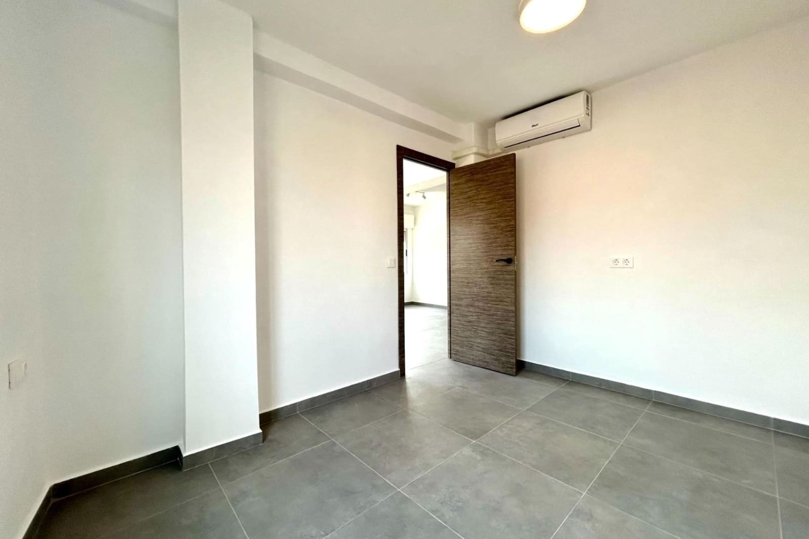 2 bedroom Apartment for sale in Torre de la Horadada - € 145,000 (Ref: 9828016)