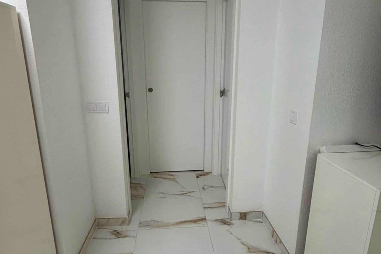 Apartamento de 2 habitaciones en Torrevieja en venta con piscina - 181.000 € (Ref: 9830275)