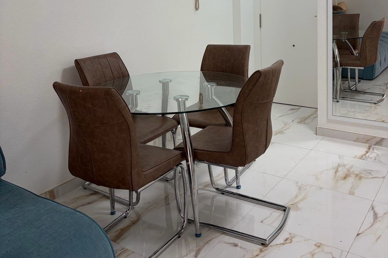 Apartamento de 2 habitaciones en Torrevieja en venta con piscina - 181.000 € (Ref: 9830275)