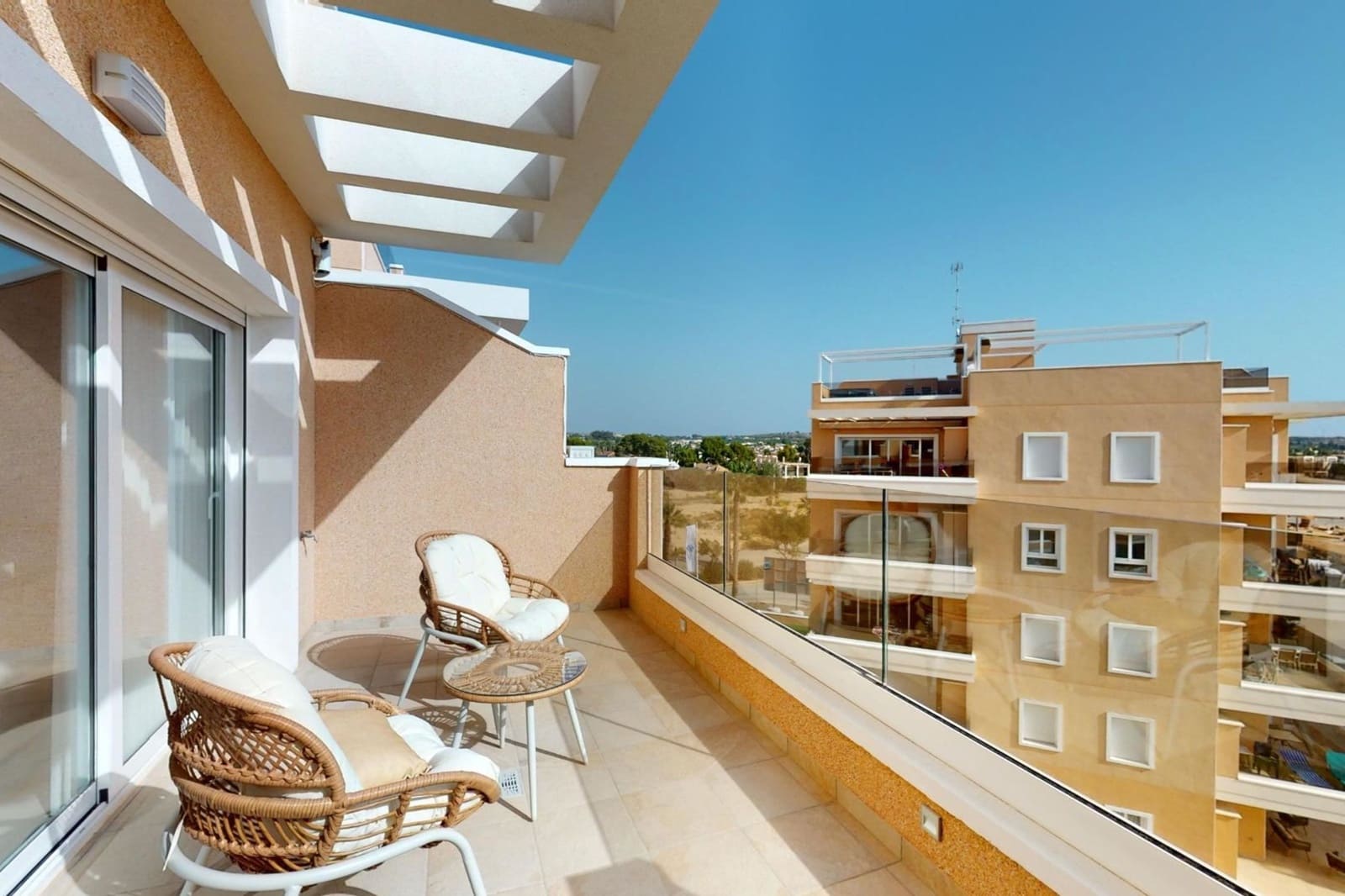 3 soveværelse Lejlighed til salg i El Raso med swimmingpool - € 344.900 (Ref: 9832869)