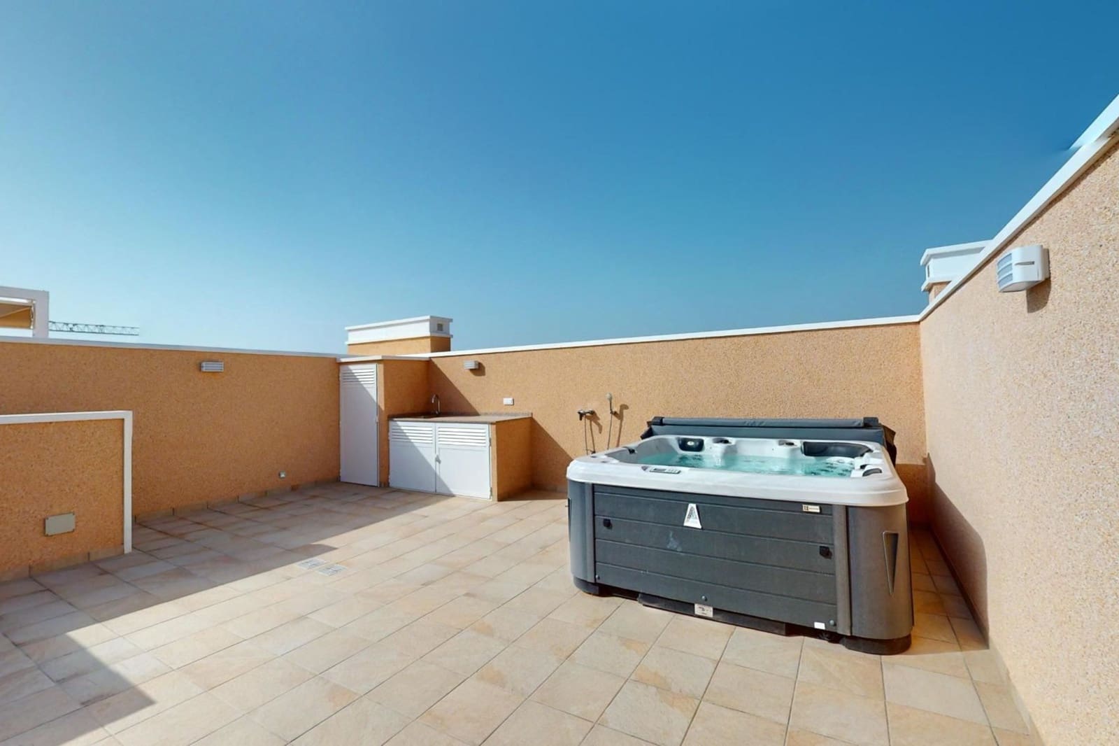 3 soveværelse Lejlighed til salg i El Raso med swimmingpool - € 344.900 (Ref: 9832869)