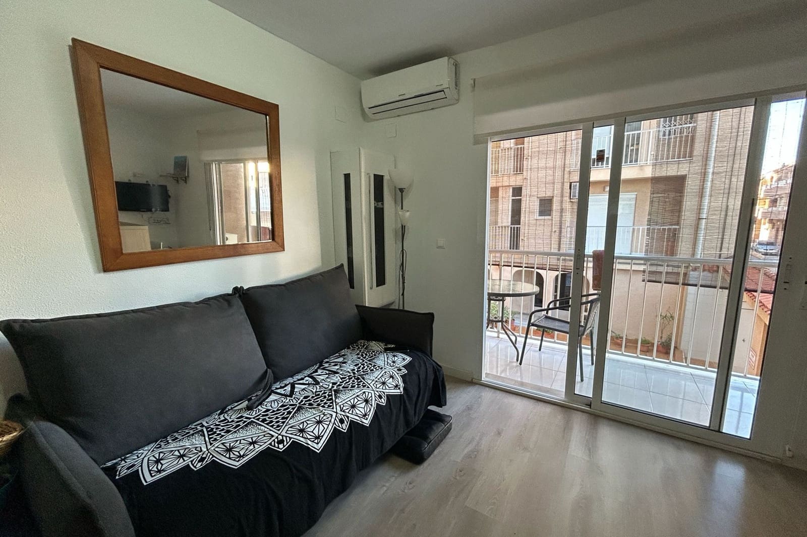 Appartement à vendre à Torrevieja - 105 000 € (Ref: 9832870)