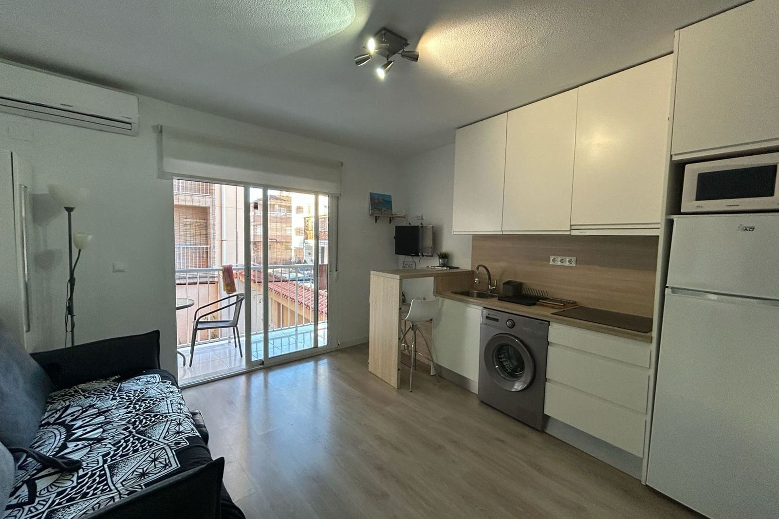 Appartement à vendre à Torrevieja - 105 000 € (Ref: 9832870)