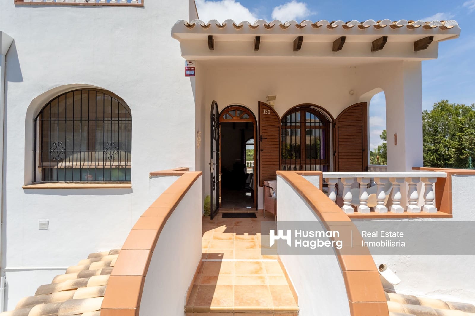 4 bedroom Villa for sale in Villamartin with pool - € 750,000 (Ref: 9839832)