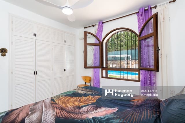 4 makuuhuone Huvila myytävänä paikassa Villamartin, Orihuela mukana uima-altaan - 750 000 € (Ref: 9839832)