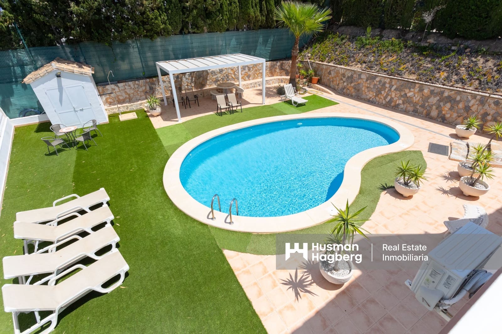 4 bedroom Villa for sale in Villamartin with pool - € 750,000 (Ref: 9839832)