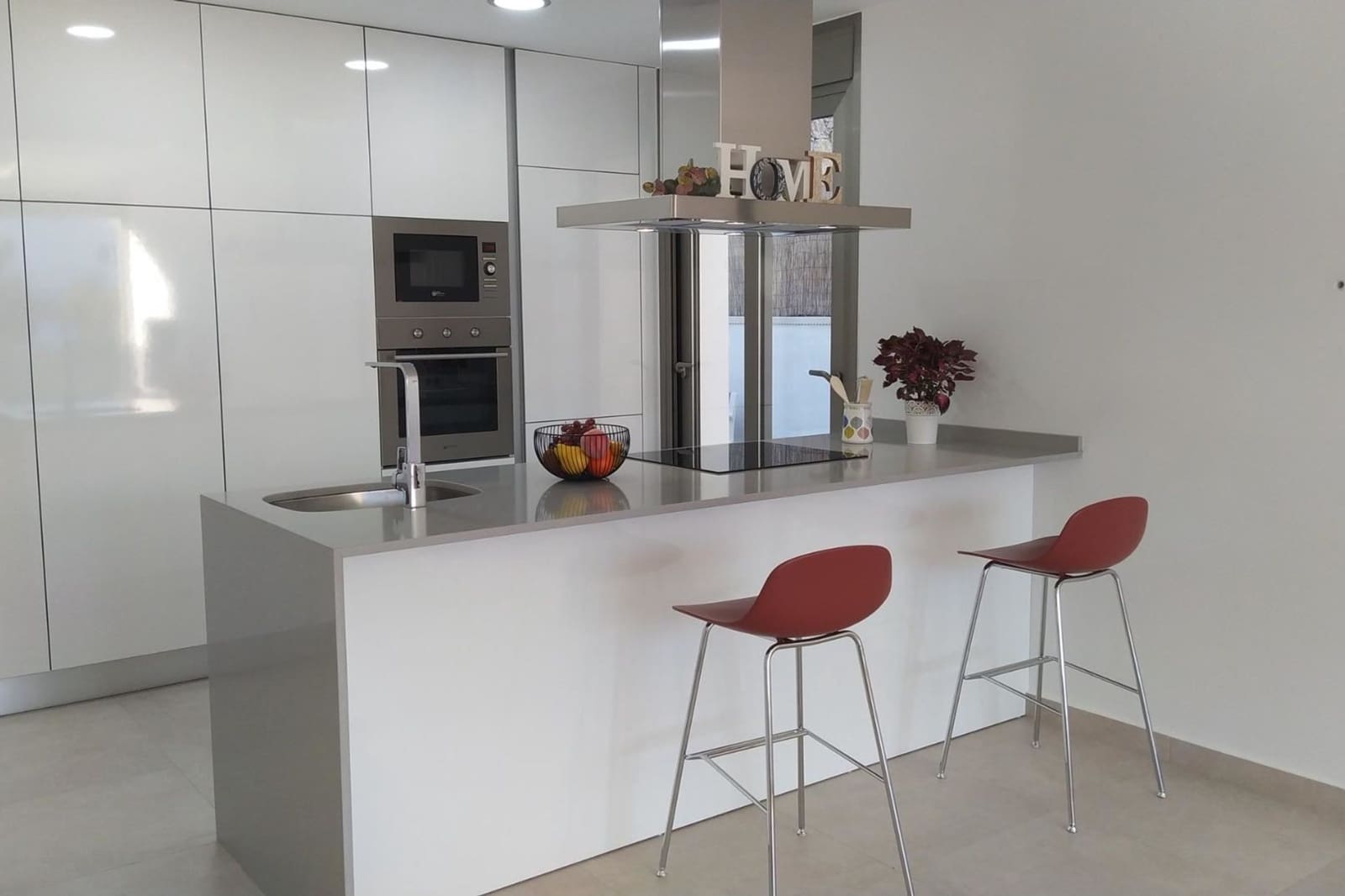 3 bedroom Villa for sale in Villamartin with pool - € 669,900 (Ref: 9839835)