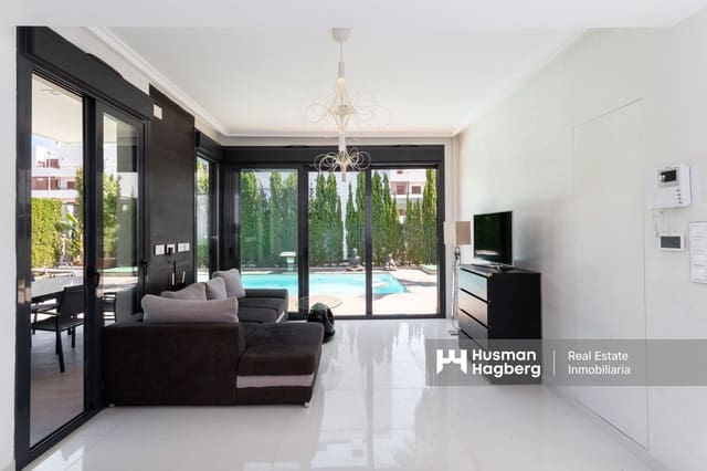 2 soverom Villa til salgs i Lomas de Cabo Roig - Los Dolses, Orihuela med svømmebasseng - € 450 000 (Ref: 9839836)