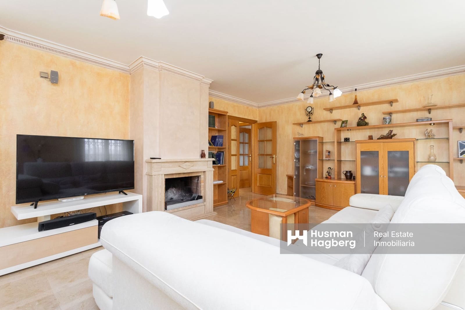 4 bedroom Villa for sale in Bigastro with pool - € 499,000 (Ref: 9849840)
