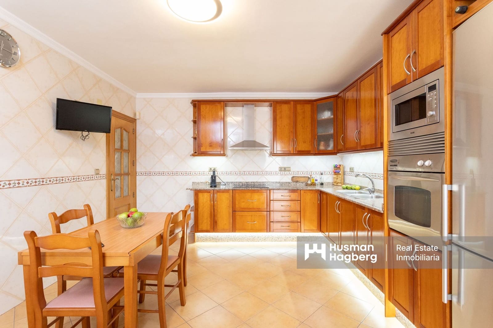 4 bedroom Villa for sale in Bigastro with pool - € 499,000 (Ref: 9849840)
