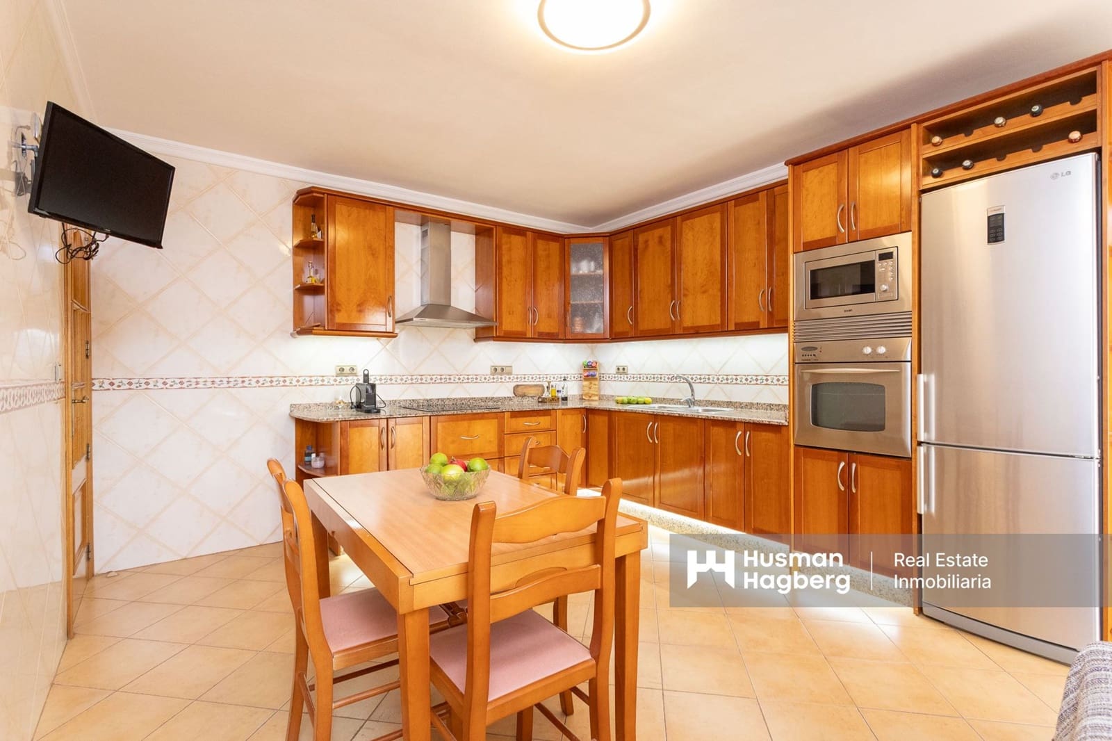 4 bedroom Villa for sale in Bigastro with pool - € 499,000 (Ref: 9849840)